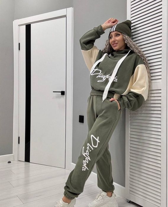 Модный теплый спортивный костюм женский флисовый
