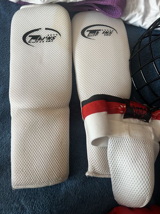 Спорядження для боротьби, рукопашний бій, шлем, рукавиці, кімоно, фути