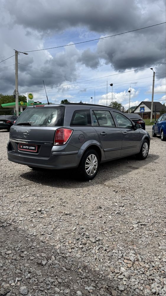 Opel Astra Опель Астра H Cavan 1.6 бенз 5МКПП 196 т.км