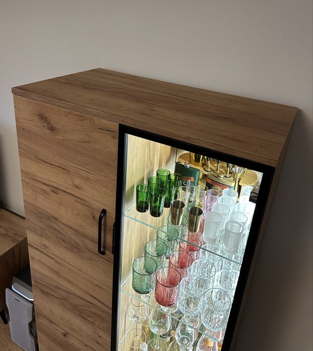 Szafka RTV + Barek/szafka z witryną podświetlaną