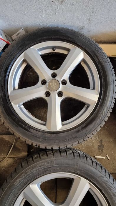 Komplet felg 17 cali  z oponami zimowymi 5x112 ET37.