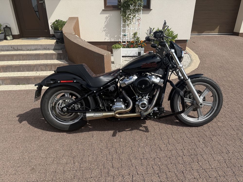 Harley Davidson FXST 2023r.