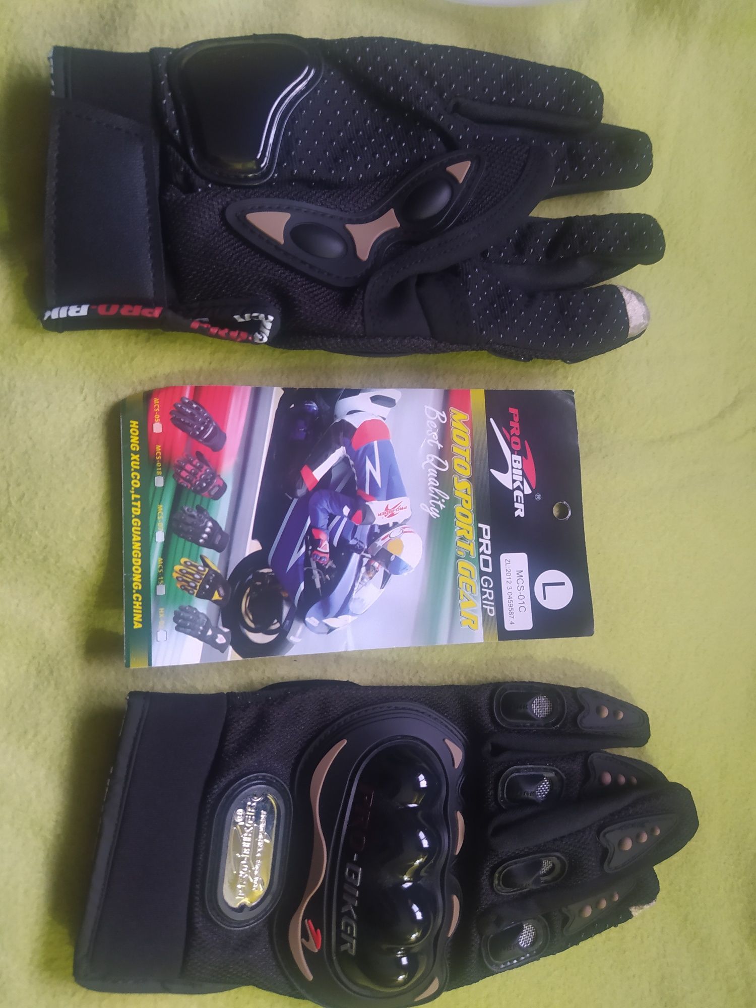 Luvas tamanho L (Moto)  a estrear