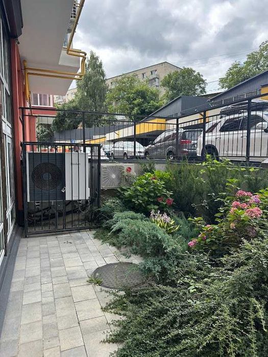 Продаж приміщення (нежитловий фонд) в ЖК "Велика Британія"