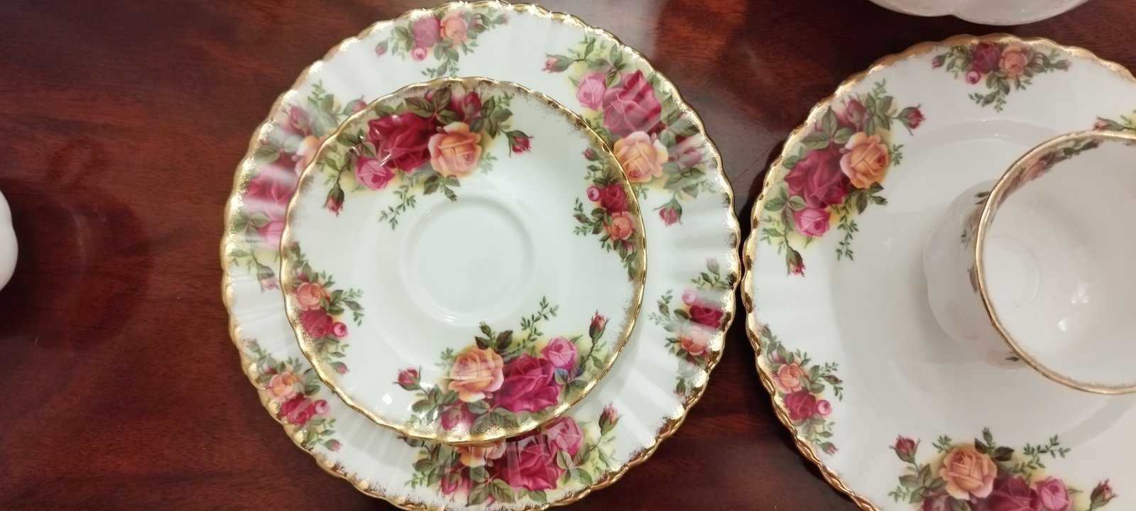 Шикарный английский чайный сервиз"Old Country Roses "Royal Albert