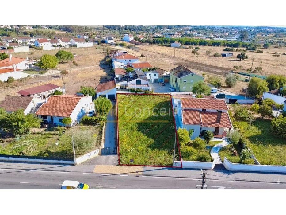 Lote de terreno para construção de moradia - TORRES NOVAS