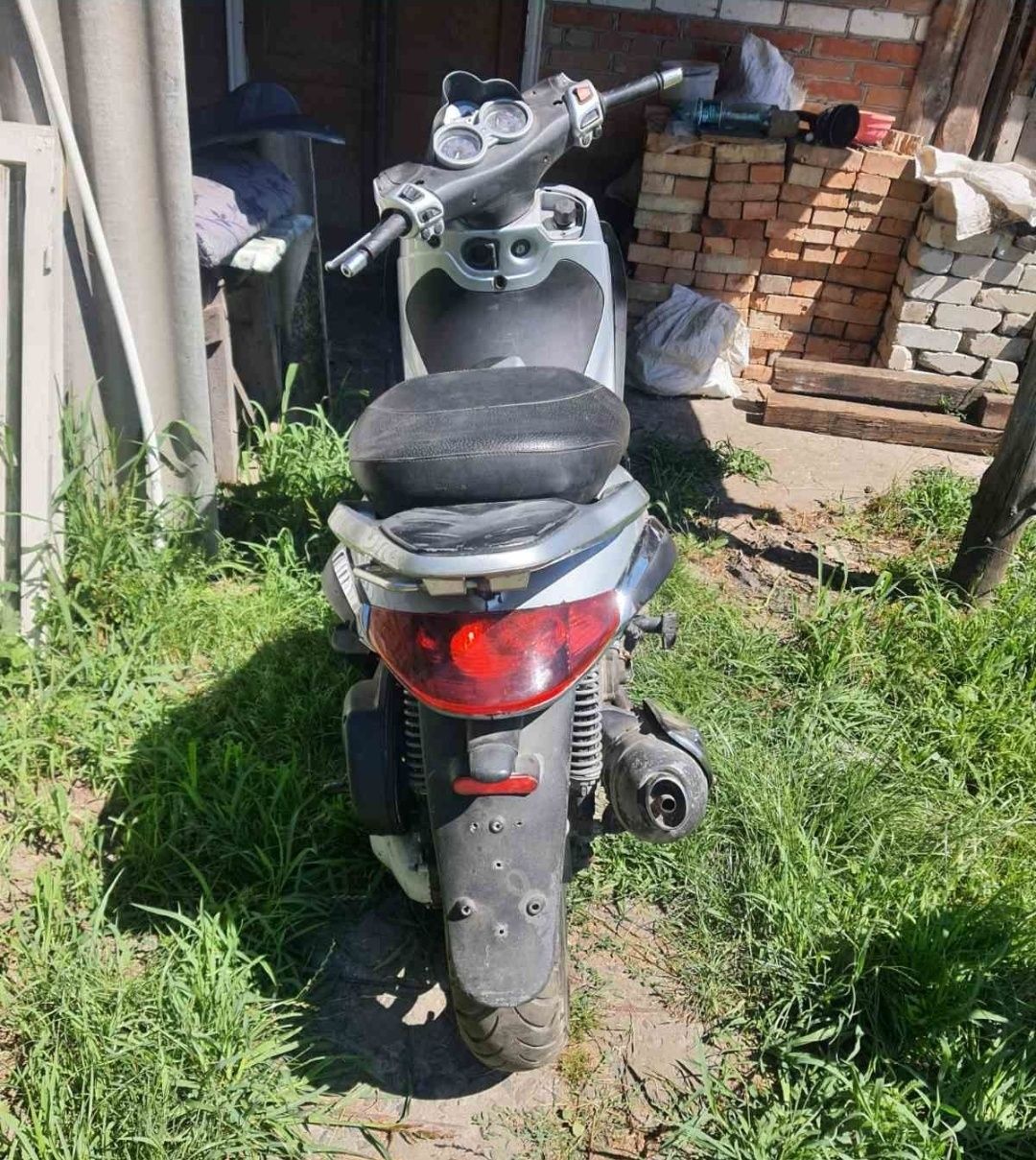 250к Піаджио беверлі по запчастинам