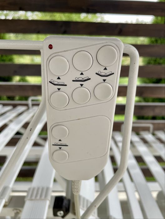 Медичне ліжко з електроприводом DUOMAT