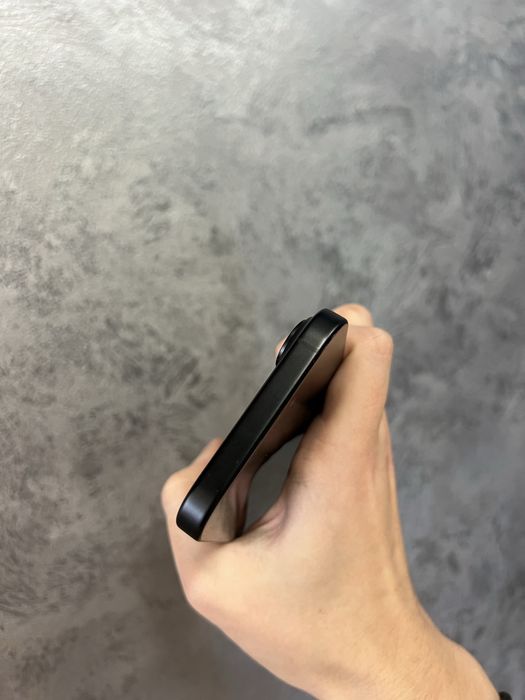 Б/у Iphone 16 256 Black Titanium ідеальний стан
