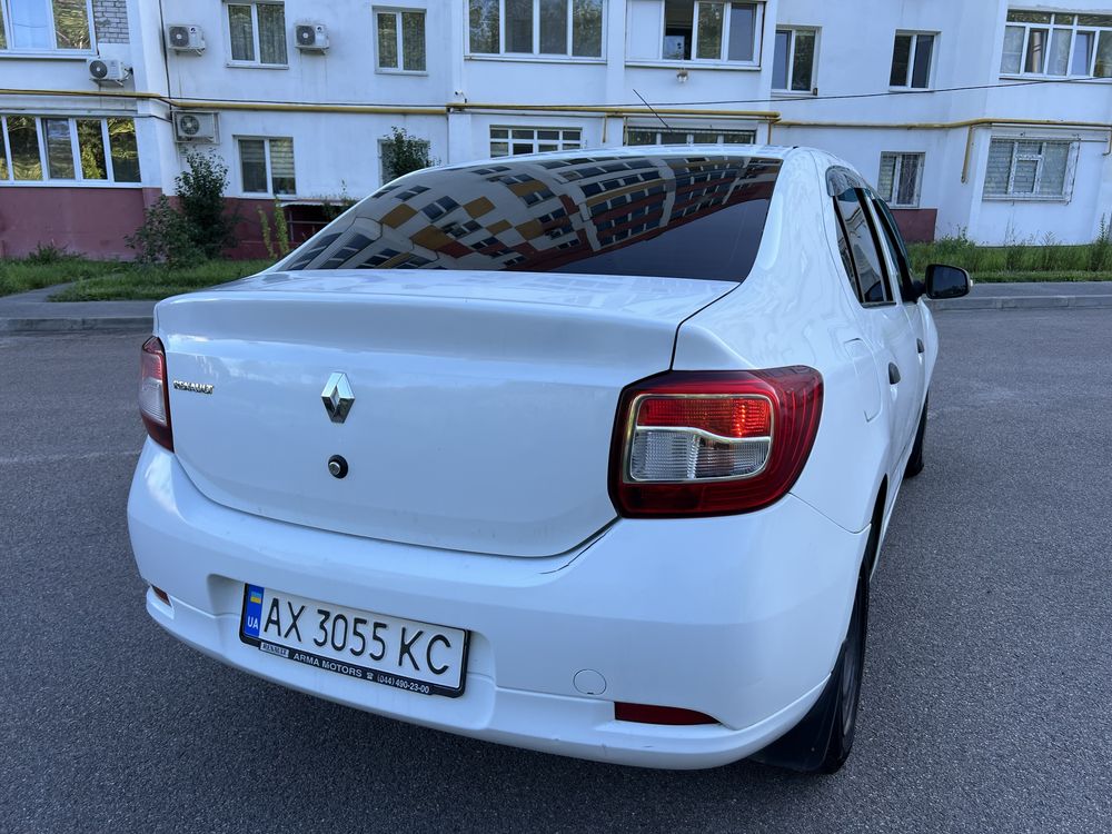 Renault Logan 2013