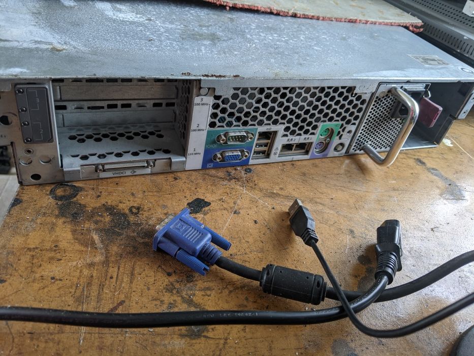 Servidor HP ProLiant DL380 G3