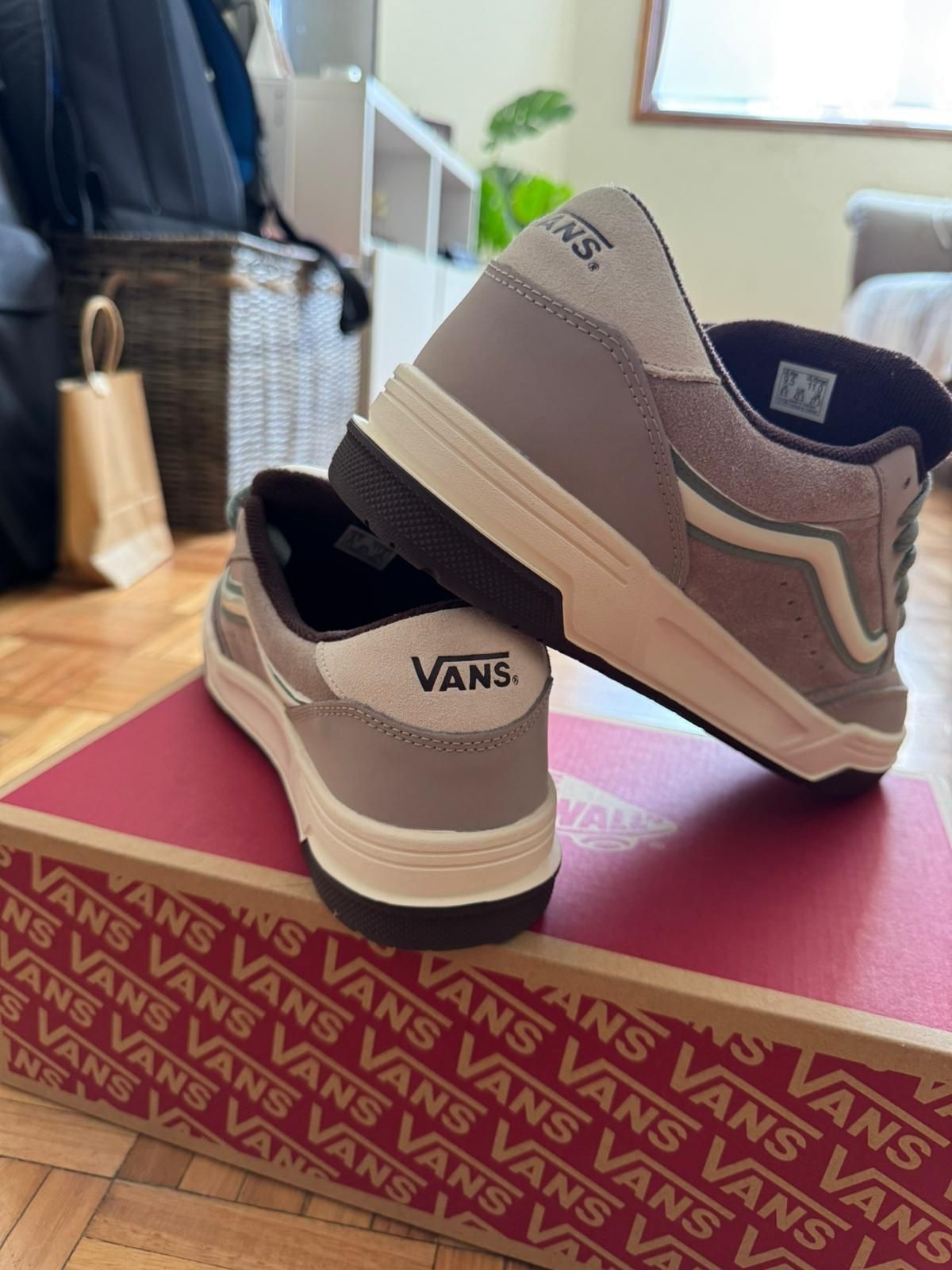 Ténis Vans Hylane cinza e turquesa