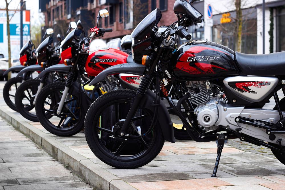 Оренда погодинна/подобово нових мотоциклів Bajaj Boxer 150