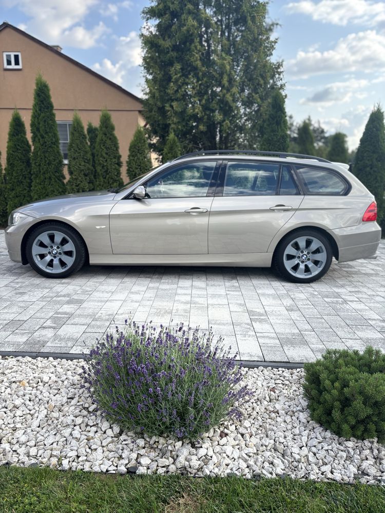 BMW E91 325xi Touring 2007r 4x4 218KM Automat