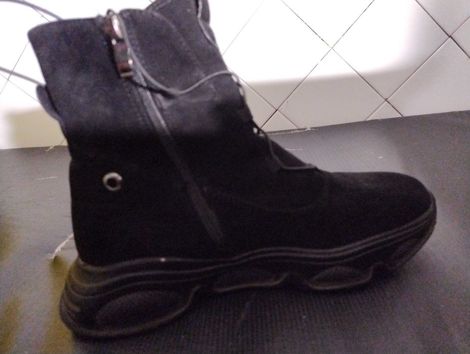 Жіночі зимове взуття