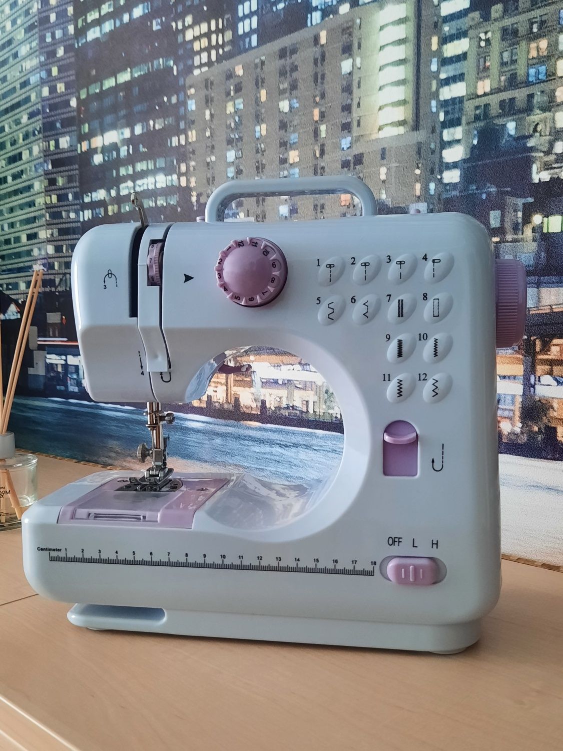 Портативна швейна машинка