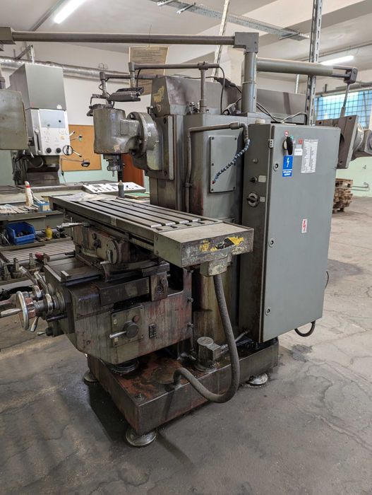 Frezarka Uniwersalna FWD32 Jarocin, 1985 r.