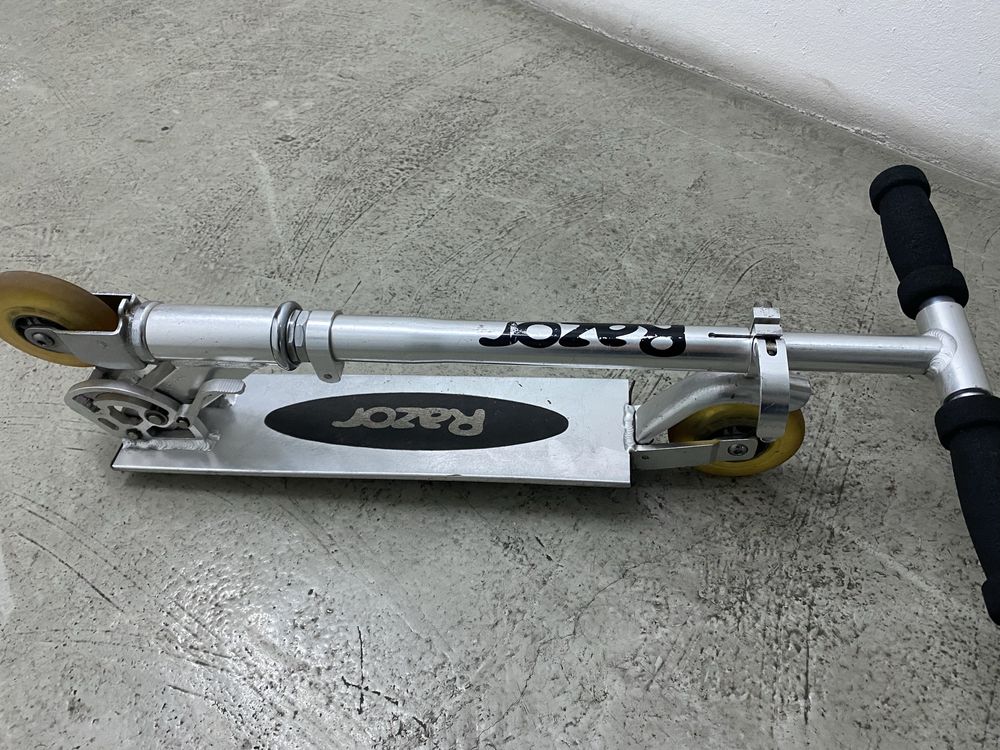 Trotinete Razor desdobravel, excelente preco!