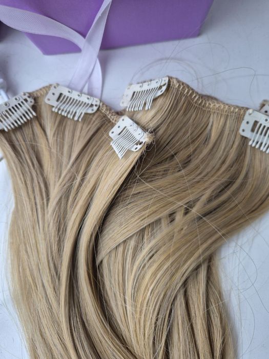 Штучне волосся на заколках блонд