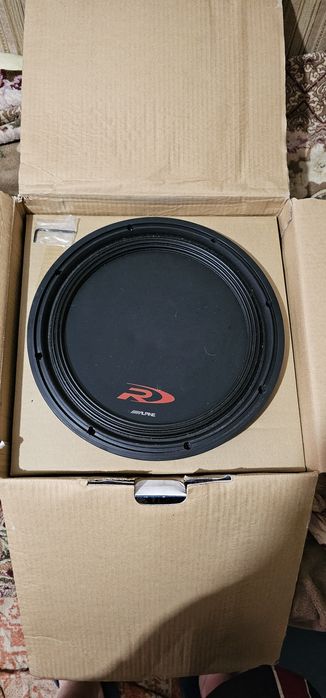 Alpine t12 сабвуфер