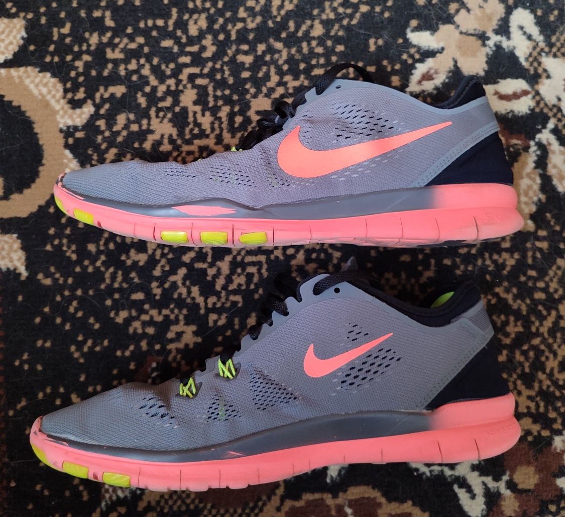 Кросівки Nike Free TR Fit 5