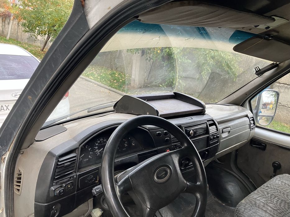 Газель на ходу , с документами порядок