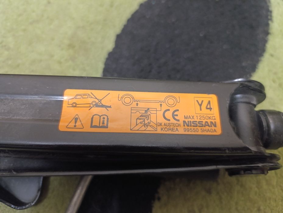 Домкрат Nissan Original