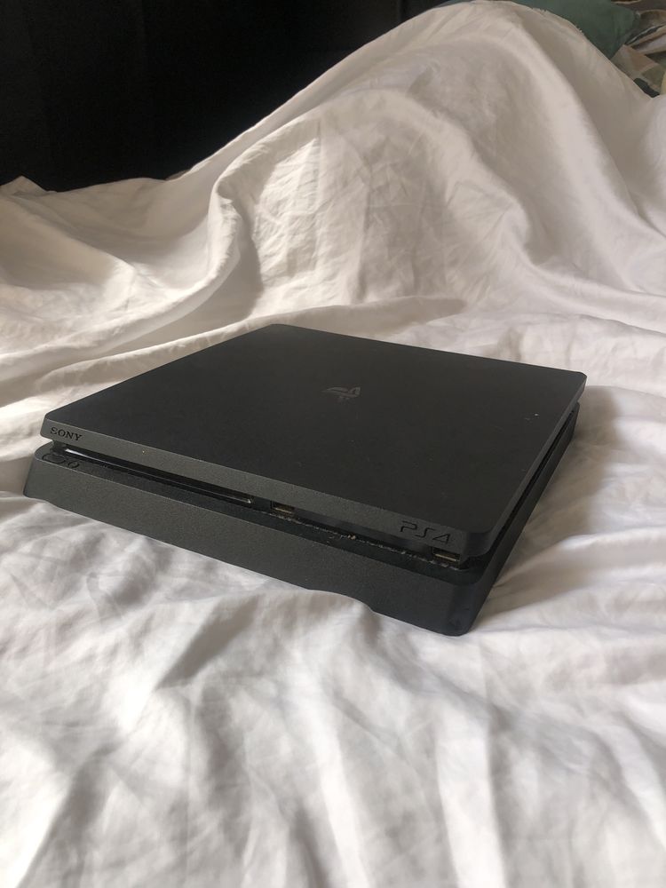 Vendo Ps4 ou troco por Iphone