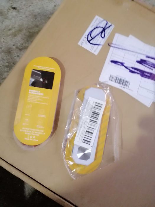 Компактний та портативний магнітний тримач для телефону