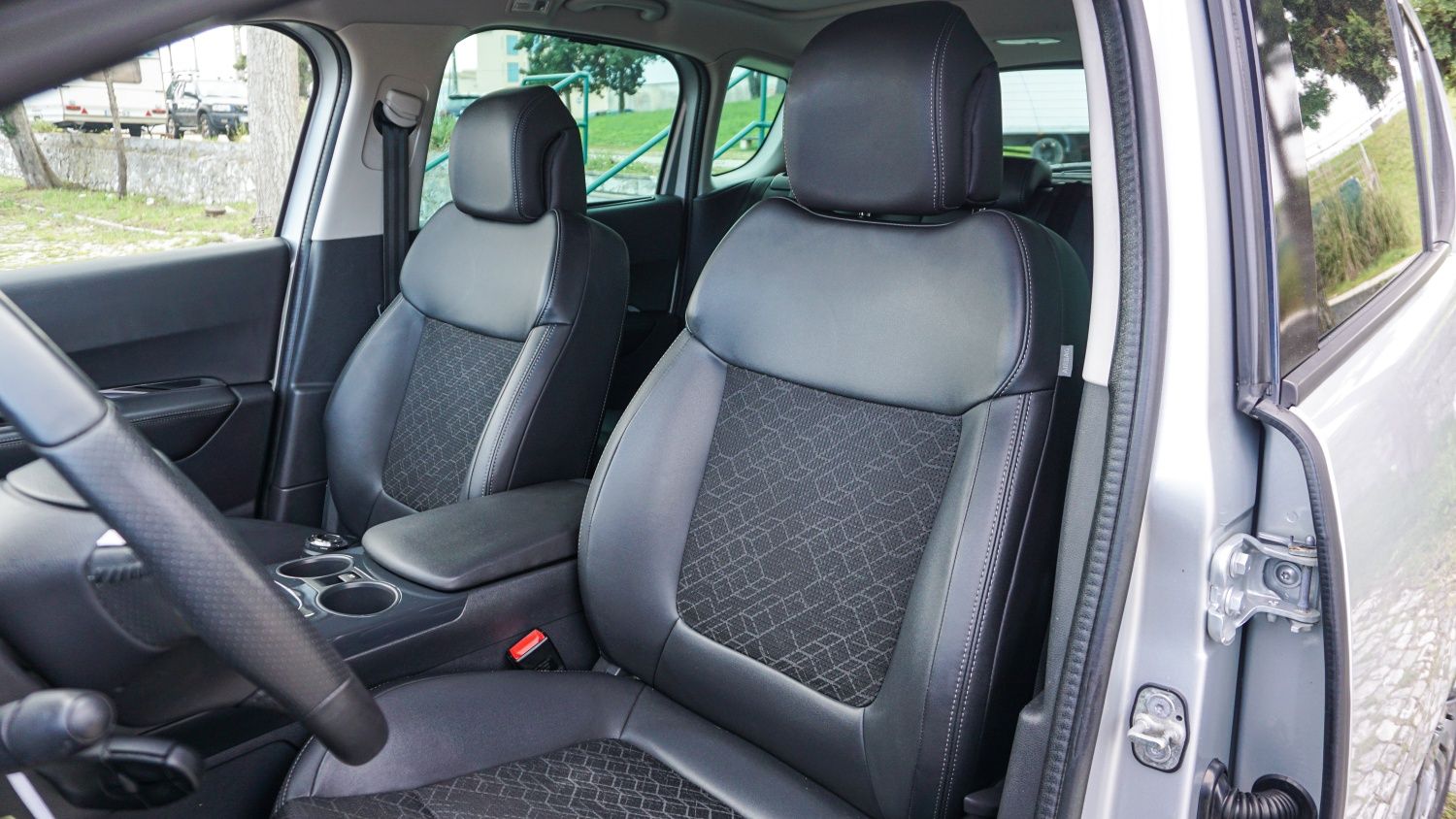Peugeout 3008 1.6hdi full extras