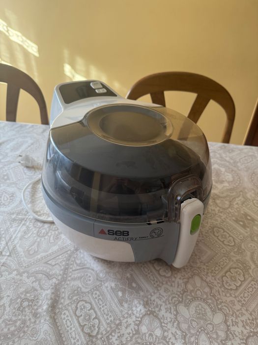 Fritadeira SEM ÓLEO SEB Actifry Family – Praticamente NOVA
