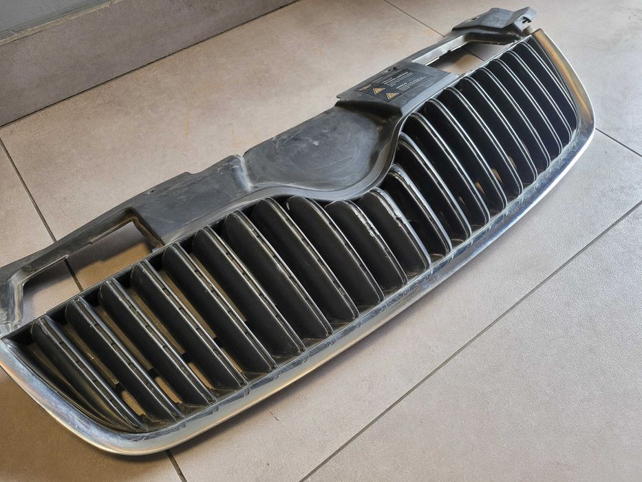 Atrapa grill chrom Skoda Fabia II przedlift 5J0.853.668A