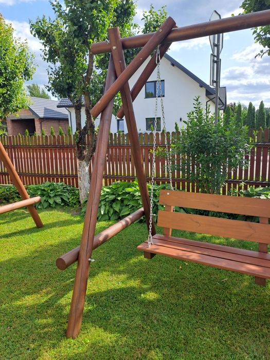 Huśtawka drewniana gratis stolik