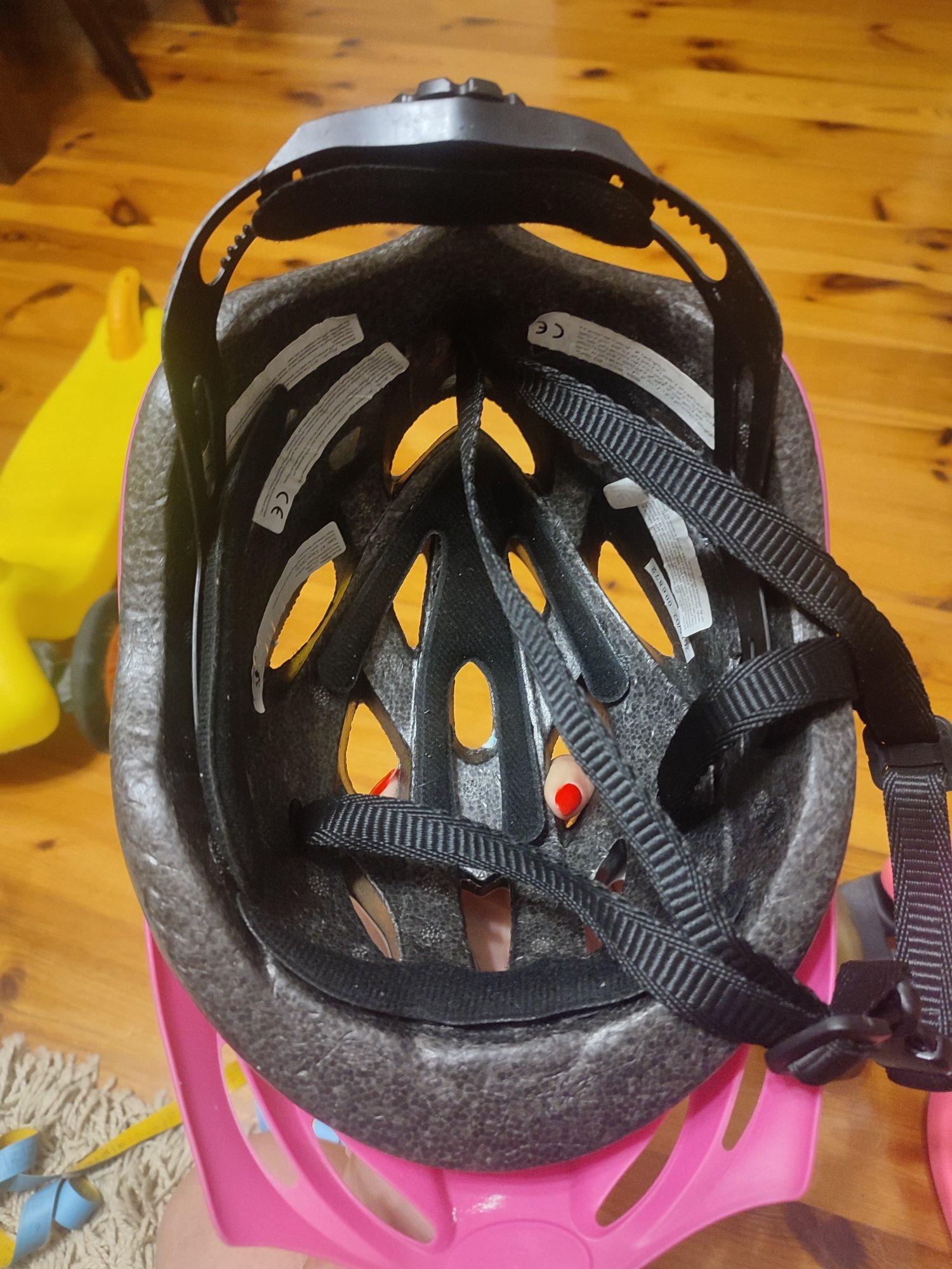 Kask rowerowy dla dziewczynki rozm. 47-53cm