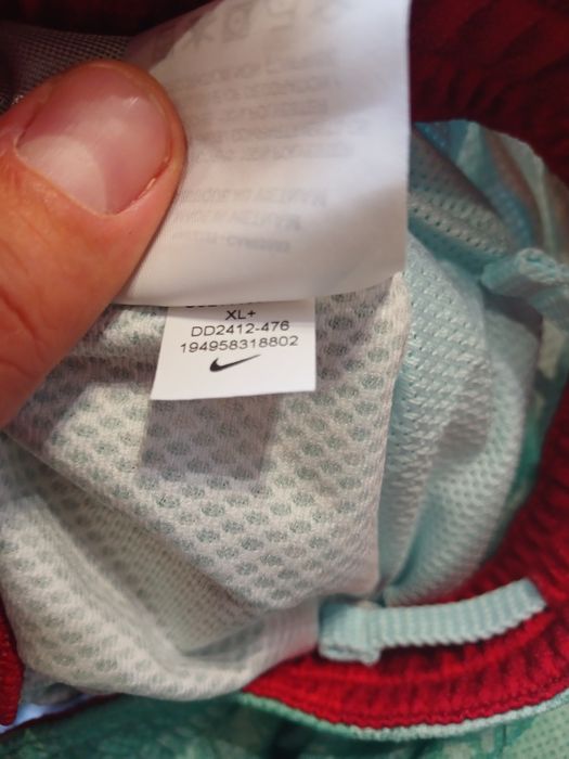 Нові оригінальні шорти Nike M / L