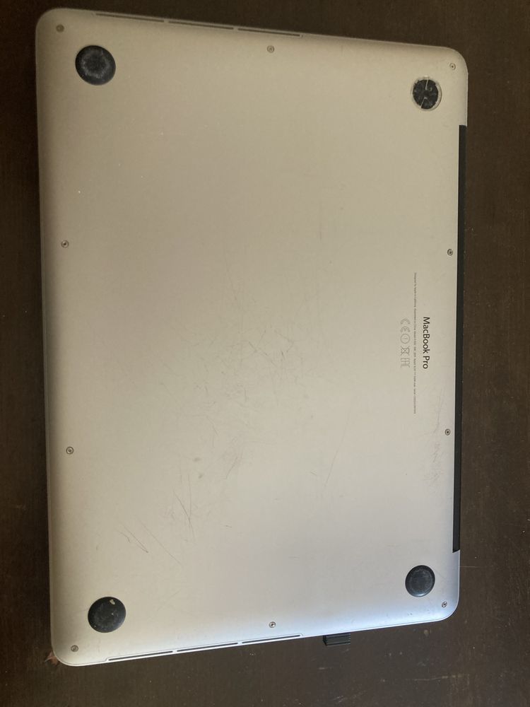 Apple Macbook Pro 13”