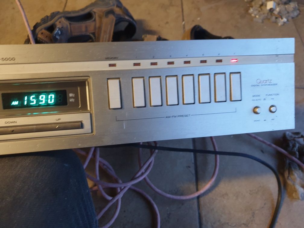 Tuner hitachi ft500.