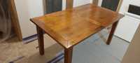 Rozkładany drewniany stół w stylu kolonialnym