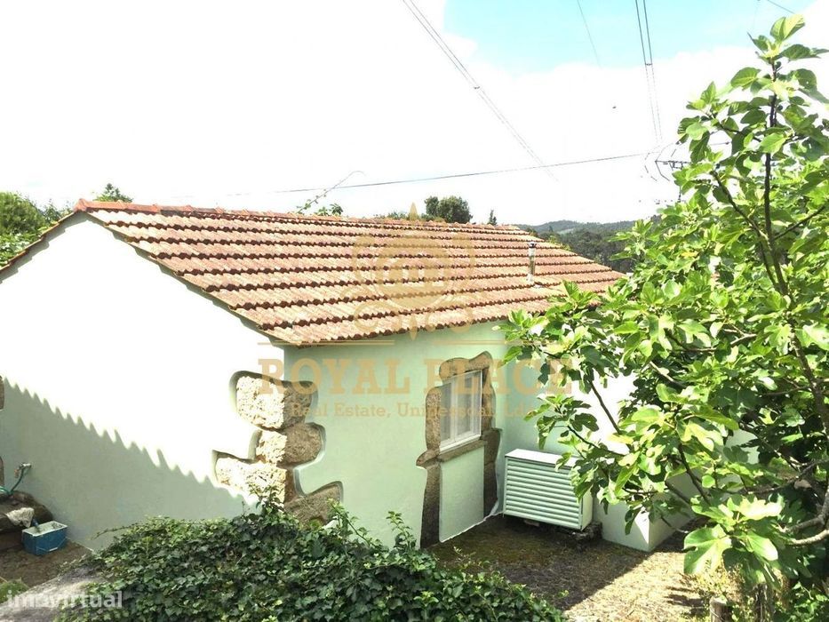 Quinta com armazém em Ossela, Oliveira de Azeméis