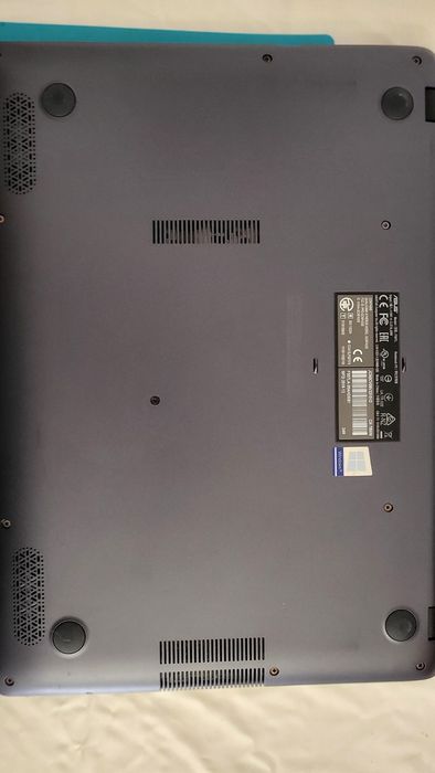Portatil Asus F507LA- 35AHDSB1