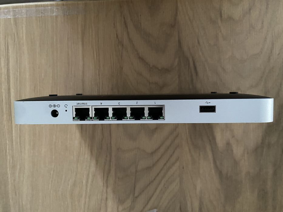 Cisco Meraki go + Meraki firewall