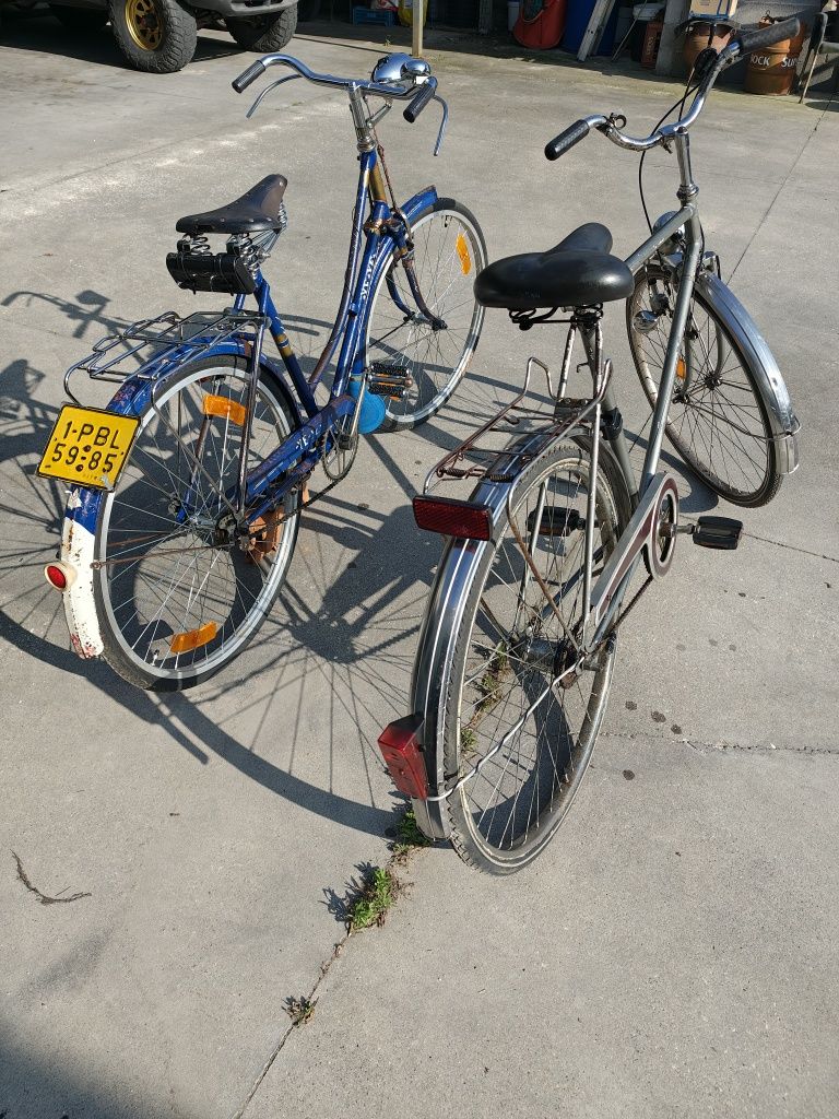 2 bicicletas pasteleira