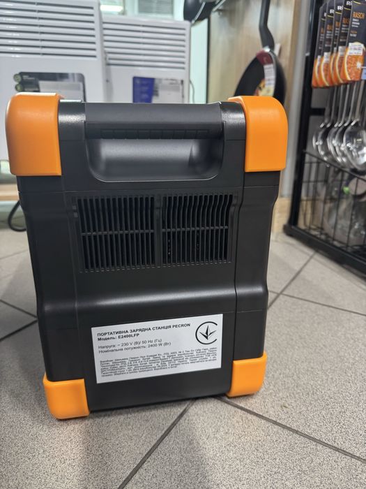 Зарядна станція Pecron E2400LFP - 2048Wh/AC 2400W