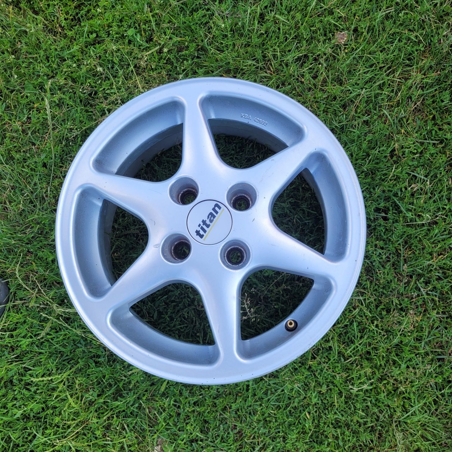 Felga aluminiowa titan 4x100 14'