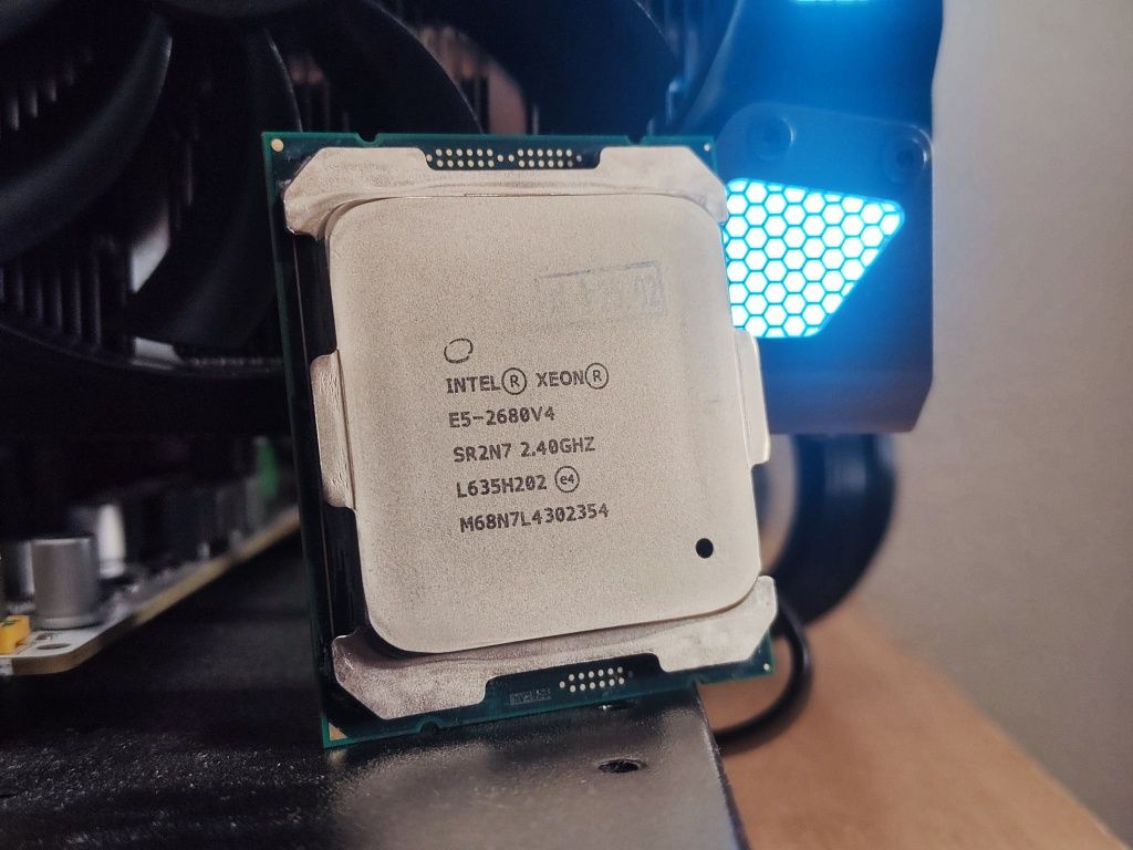 CPU Intel Xeon 2680V4 14/28