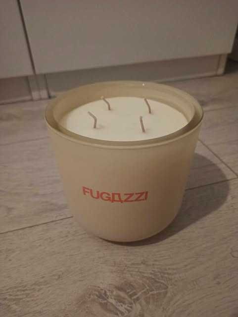 świeca świeczka fugazzi Fugazzi Space Oud Candle - Ltd Edition