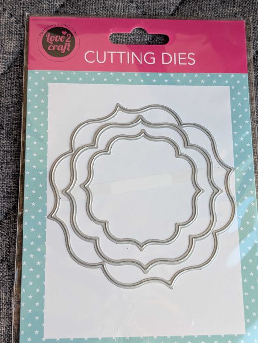 Wykrojniki do scrapbookingu Ramki