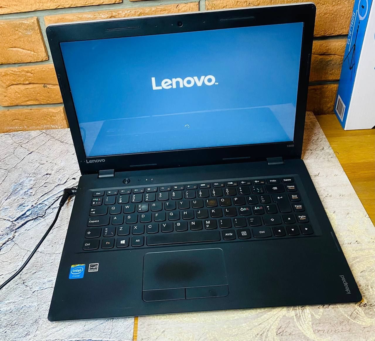 Sprzedam laptop Lenovo IdeaPad 100s