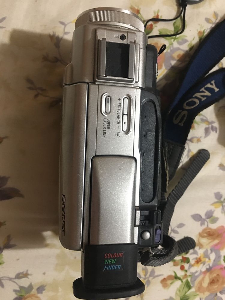 Видеокамера Sony Model: DCR-TRV11E