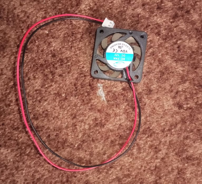 Кулер вентилятор 40х40х10 мм